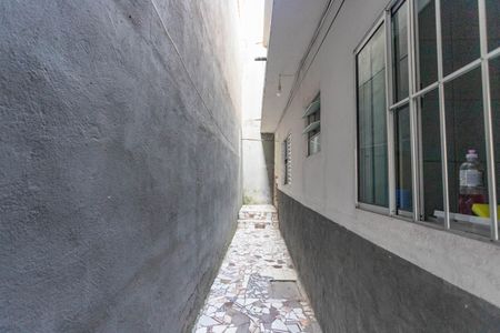 Casa à venda com 100m², 2 quartos e 1 vagaCorredor