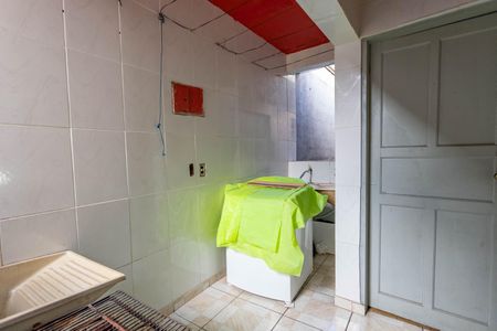 Casa à venda com 100m², 2 quartos e 1 vagaCasa 1 - Área de serviço