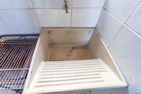 Casa à venda com 100m², 2 quartos e 1 vagaCasa 1 - Área de serviço