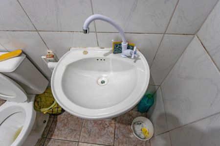 Casa à venda com 100m², 2 quartos e 1 vagaCasa 2 - Banheiro Social