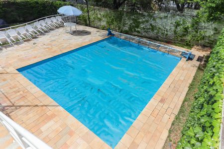 Casa de condomínio à venda com 283m², 3 quartos e 4 vagasÁrea comum - Piscina