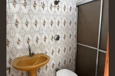 Banheiro de apartamento para alugar com 1 quarto, 39m² em Morro Santana, Porto Alegre