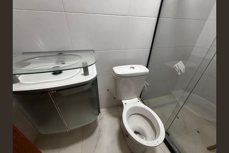 Casa de condomínio para alugar com 400m², 4 quartos e 2 vagasBanheiro Social