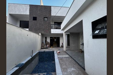 Casa de condomínio para alugar com 400m², 4 quartos e 2 vagasFachada