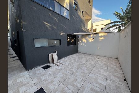Casa de condomínio para alugar com 400m², 4 quartos e 2 vagasÁrea externa