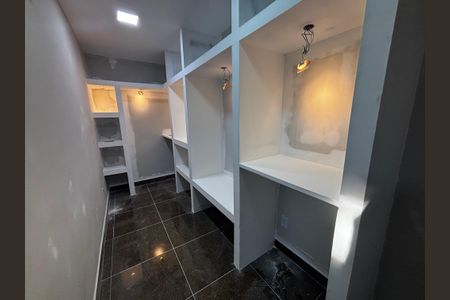 Casa de condomínio para alugar com 400m², 4 quartos e 2 vagasCloset da suíte 2