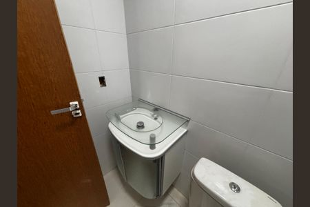 Casa de condomínio para alugar com 400m², 4 quartos e 2 vagasBanheiro Social