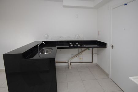 Sala / Cozinha  de apartamento para alugar com 2 quartos, 32m² em Vila Maria, São Paulo