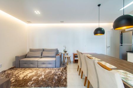 Apartamento à venda com 65m², 2 quartos e 1 vagaSala