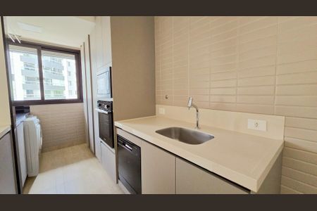 Apartamento para alugar com 108m², 3 quartos e 2 vagas Apartamento para alugar com 108m², 3 quartos e 2 vagasCozinha e Área de Serviço