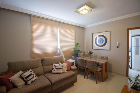 Sala de apartamento à venda com 2 quartos, 76m² em Nossa Senhora de Fatima, Contagem