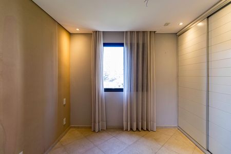 Apartamento à venda com 75m², 3 quartos e 2 vagas Apartamento à venda com 75m², 3 quartos e 2 vagasSuíte