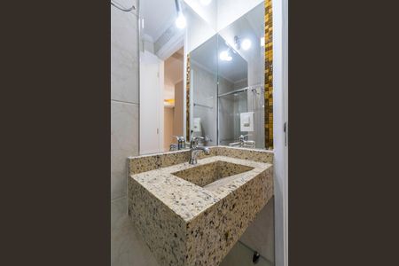 Apartamento à venda com 75m², 3 quartos e 2 vagas Apartamento à venda com 75m², 3 quartos e 2 vagasBanheiro Social