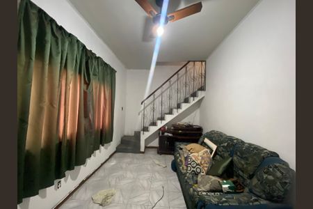 Casa à venda com 85m², 2 quartos e 1 vagaSala