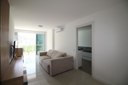 Sala de apartamento à venda com 2 quartos, 80m² em Barra Olímpica, Rio de Janeiro