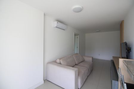 Sala de apartamento à venda com 2 quartos, 80m² em Barra Olímpica, Rio de Janeiro