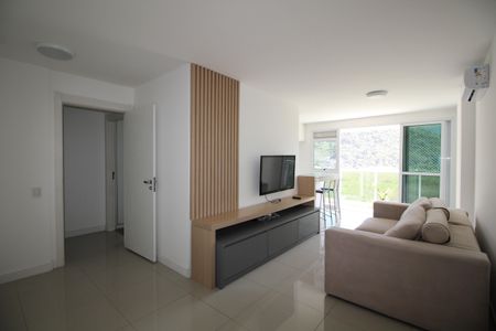 Sala de apartamento à venda com 2 quartos, 80m² em Barra Olímpica, Rio de Janeiro