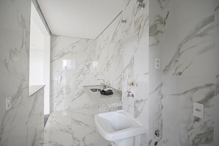 Apartamento à venda com 55m², 2 quartos e 1 vaga Apartamento à venda com 55m², 2 quartos e 1 vagaCozinha e Área de Serviço