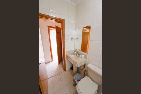 Casa de condomínio para alugar com 180m², 3 quartos e 4 vagas Casa de condomínio para alugar com 180m², 3 quartos e 4 vagasBanheiro de serviço