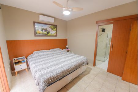 Casa de condomínio para alugar com 180m², 3 quartos e 4 vagas Casa de condomínio para alugar com 180m², 3 quartos e 4 vagasSuíte