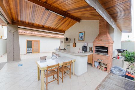 Casa de condomínio para alugar com 180m², 3 quartos e 4 vagas Casa de condomínio para alugar com 180m², 3 quartos e 4 vagasChurrasqueira