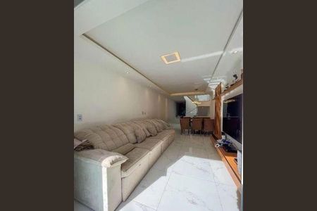 Casa à venda com 3 quartos, 180m² em Vila Roque, São Paulo