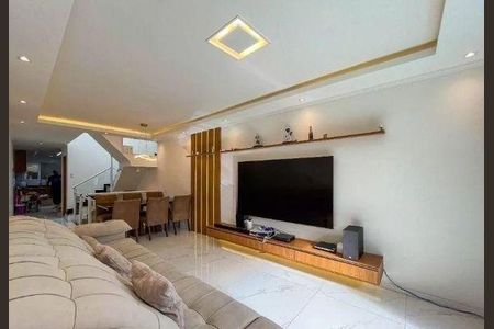 Casa à venda com 3 quartos, 180m² em Vila Roque, São Paulo