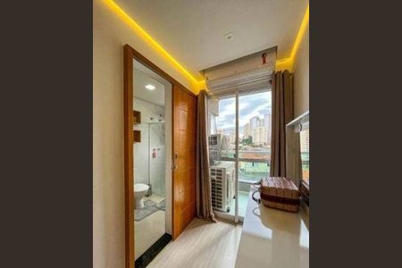 Casa à venda com 3 quartos, 180m² em Vila Roque, São Paulo