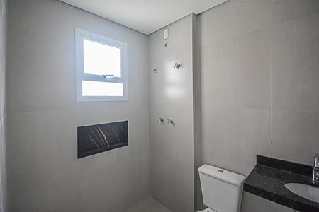 Apartamento à venda com 64m², 2 quartos e 2 vagasBanheiro da Suíte
