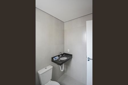 Apartamento à venda com 64m², 2 quartos e 2 vagasBanheiro da Suíte