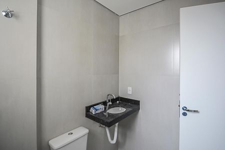 Apartamento à venda com 64m², 2 quartos e 2 vagasBanheiro da Suíte