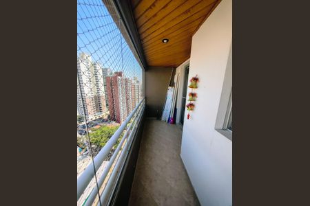Apartamento à venda com 77m², 3 quartos e 2 vagas Apartamento à venda com 77m², 3 quartos e 2 vagasVaranda