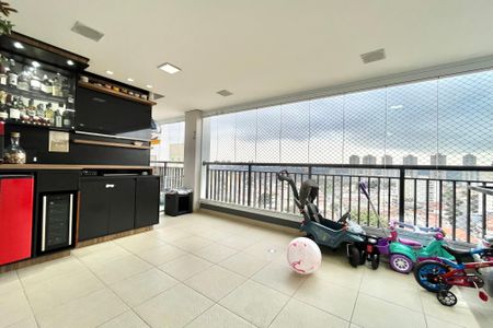 Apartamento à venda com 107m², 3 quartos e 2 vagasVaranda