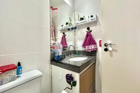 Apartamento à venda com 107m², 3 quartos e 2 vagasBanheiro da Suíte 2