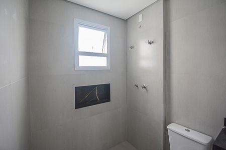 Apartamento à venda com 64m², 2 quartos e 2 vagasBanheiro da Suíte