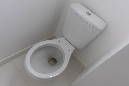 Banheiro de kitnet/studio à venda com 1 quarto, 25m² em República, São Paulo