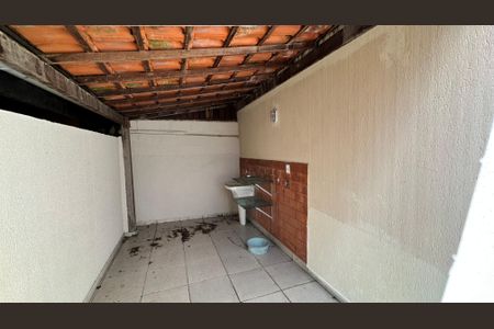 Casa de condomínio à venda com 160m², 3 quartos e 2 vagasÁrea de Serviço