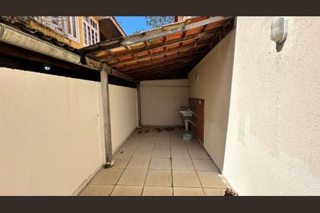Casa de condomínio à venda com 160m², 3 quartos e 2 vagasÁrea de Serviço