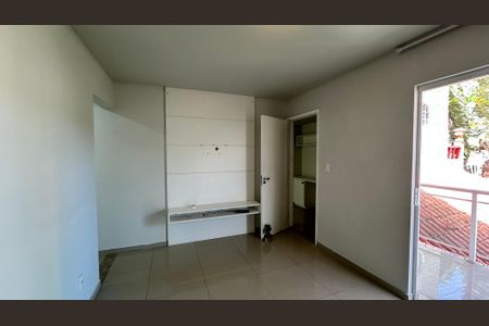 Casa de condomínio à venda com 160m², 3 quartos e 2 vagasSuíte