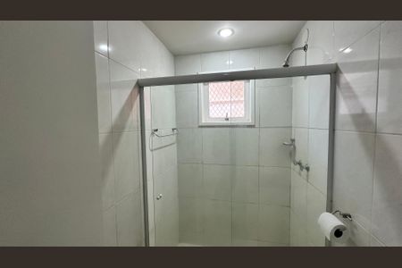 Casa de condomínio à venda com 160m², 3 quartos e 2 vagasBanheiro Social