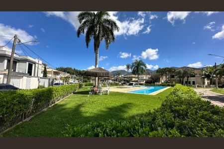 Casa de condomínio à venda com 160m², 3 quartos e 2 vagasÁrea comum - Piscina