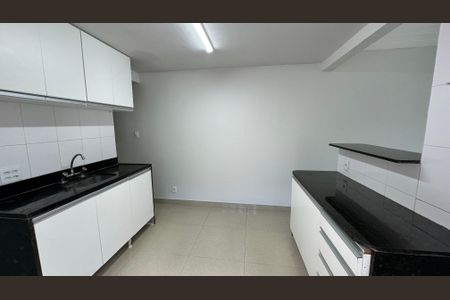 Casa de condomínio à venda com 160m², 3 quartos e 2 vagasCozinha