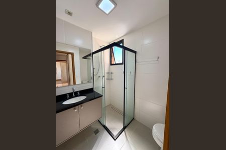 Apartamento à venda com 122m², 3 quartos e 2 vagasBanheiro da Suíte