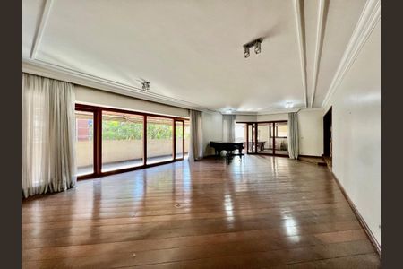 Apartamento à venda com 533m², 5 quartos e 5 vagasFoto 01