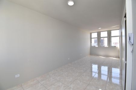 Sala de apartamento para alugar com 1 quarto, 55m² em Centro, Curitiba