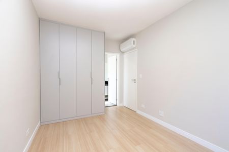 Apartamento à venda com 74m², 2 quartos e 1 vagaSuíte
