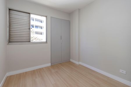 Apartamento à venda com 74m², 2 quartos e 1 vagaQuarto