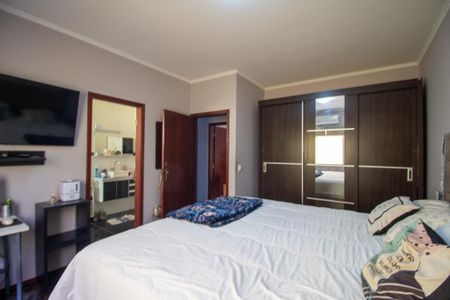 Casa para alugar com 250m², 4 quartos e 3 vagasSuíte