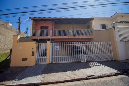 Casa para alugar com 250m², 4 quartos e 3 vagasFachada