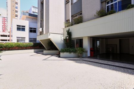 Apartamento à venda com 211m², 4 quartos e 2 vagas Apartamento à venda com 211m², 4 quartos e 2 vagasSalão de jogos